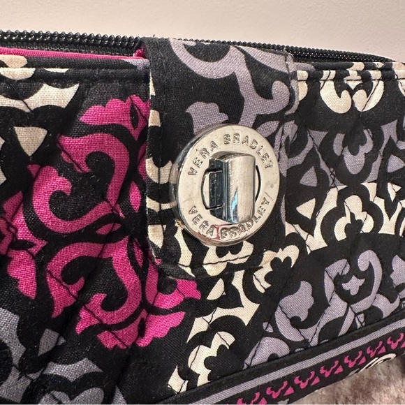 Vera Bradley Toggle Tote Bag Canterberry Magenta Pattern & Turnlock Wallet EUC - Picture 5 of 16